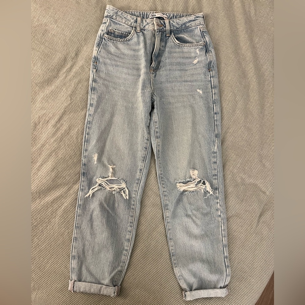 ZARA Light Blue Distressed Women's Jeans